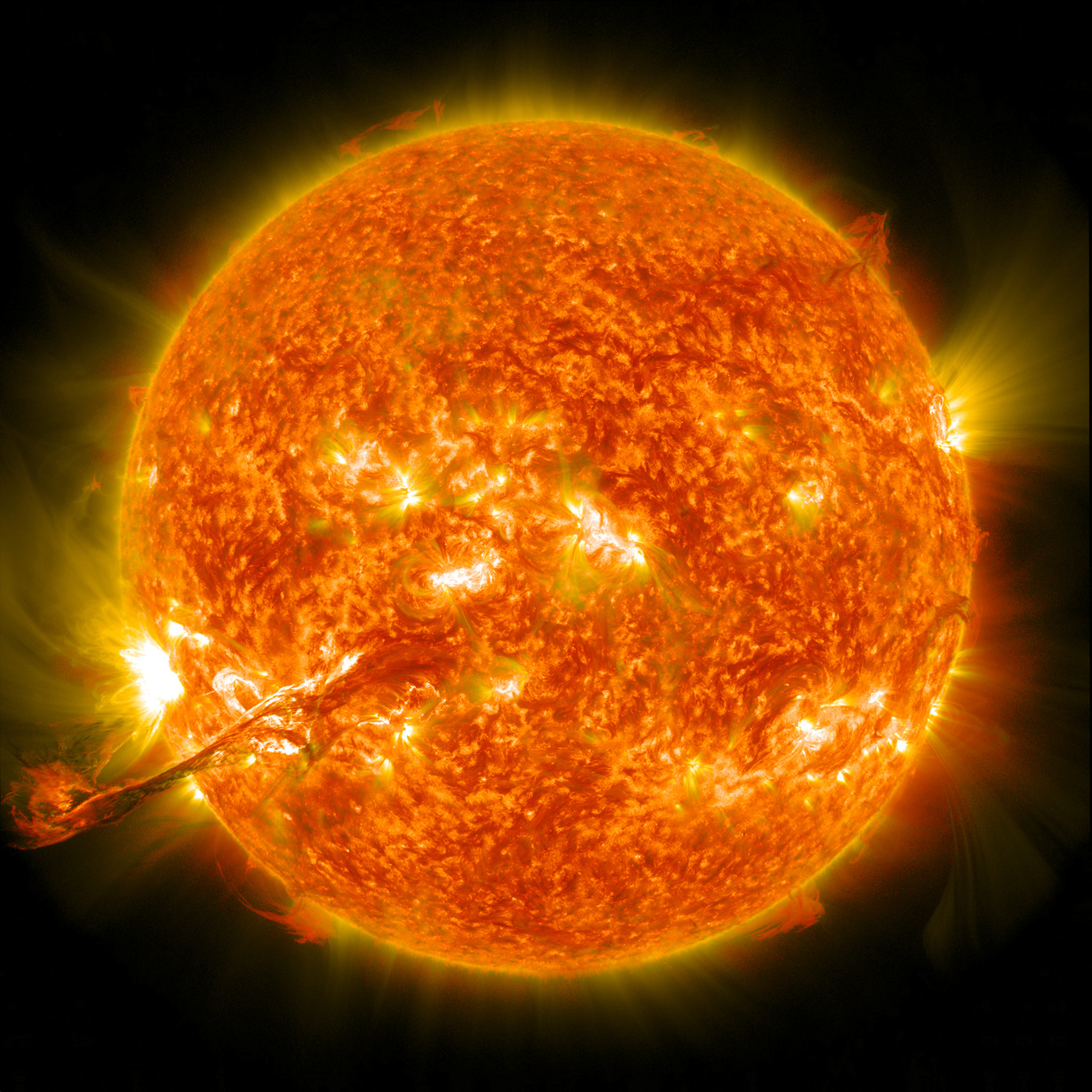 Coronal Mass Ejection Erupting on the Sun